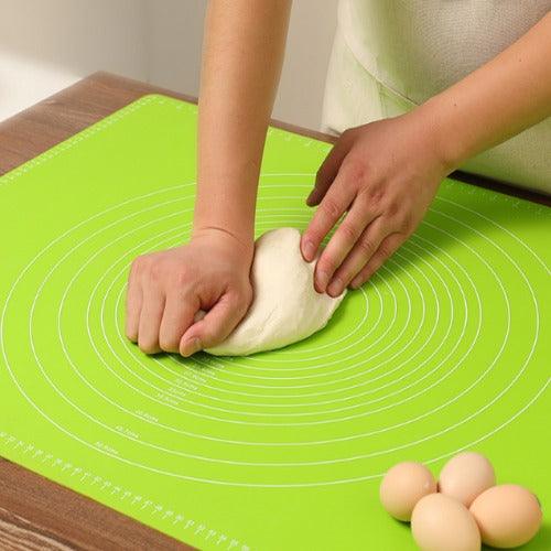 BakeMaster – Multifunkcionalna Silikonska Podloga Za Testo
