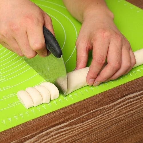 BakeMaster – Multifunkcionalna Silikonska Podloga Za Testo