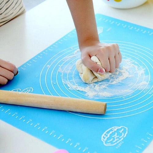 BakeMaster – Multifunkcionalna Silikonska Podloga Za Testo